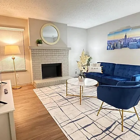 Cozy 1B1B Apartment 5 Minutes From Downtown Sola